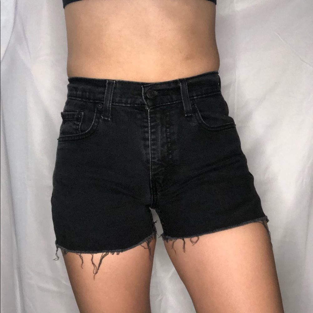 Levi’s 512 Black Shorts ✨ - Picture 3 of 4